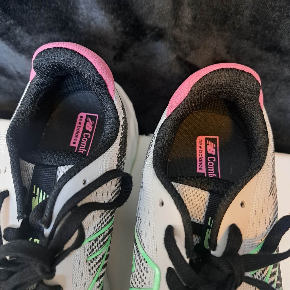 New Balance 520v8 Running Shoes Womens Size 9.5 Gray Black Mint Pink W520RT8 - Picture 10 of 11